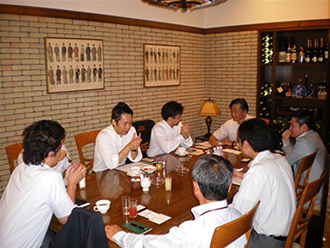 朝食会の様子